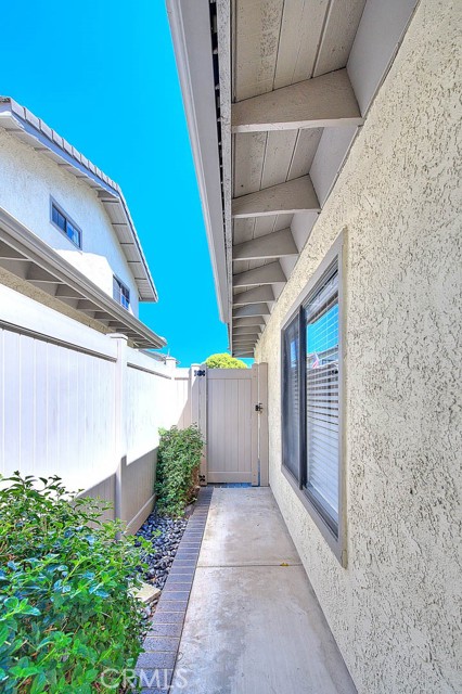 Detail Gallery Image 18 of 20 For 1994 E Cienega Ave a,  Covina,  CA 91724 - 3 Beds | 2/1 Baths