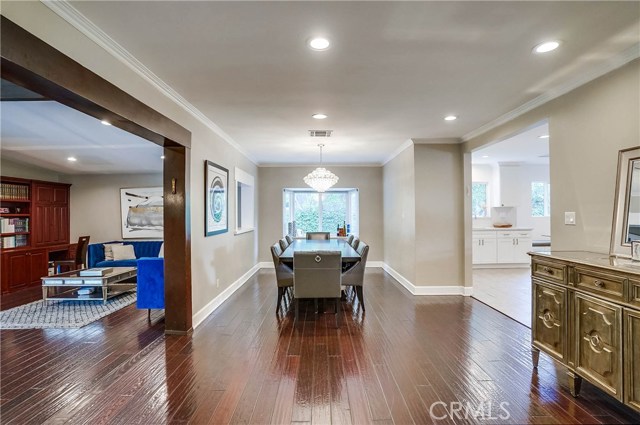 12415 Killion Street, Valley Village CA: https://media.crmls.org/medias/a56e4883-3174-4741-9ce1-2093af2727a3.jpg