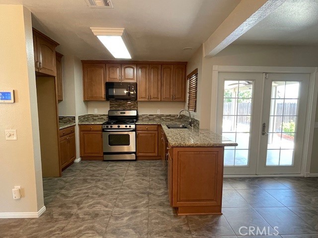 5674 Avenue Juan Bautista, Jurupa Valley CA: https://media.crmls.org/medias/a56e677f-7c92-4b8c-81df-fa9da8681ea1.jpg
