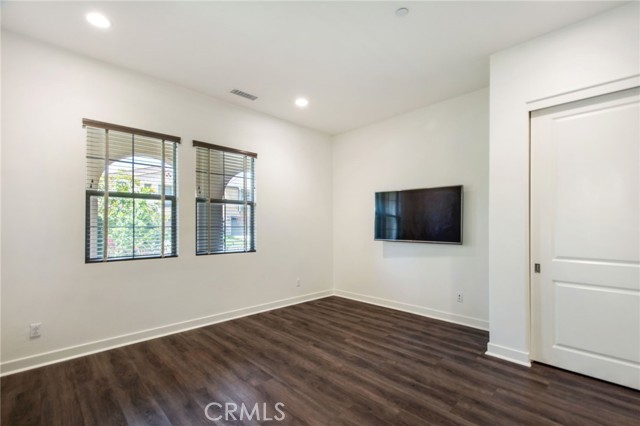 731 E Orange Blossom Way, Azusa CA: https://media.crmls.org/medias/a56f19b6-45dc-496d-83a8-5e929aa15f1e.jpg