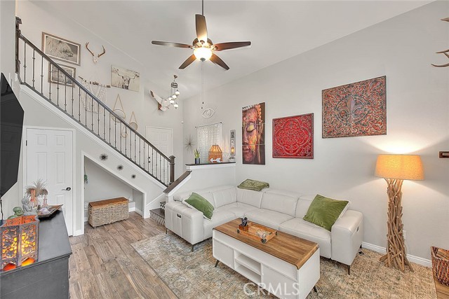 Detail Gallery Image 3 of 64 For 6755 Foxcroft Ct, Chino,  CA 91710 - 2 Beds | 2/1 Baths