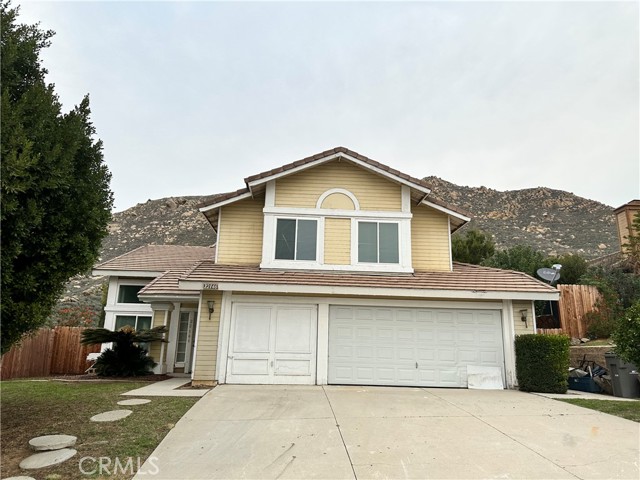 Detail Gallery Image 1 of 5 For 22146 Naples Dr, Moreno Valley,  CA 92557 - 4 Beds | 2/1 Baths