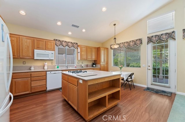 23810 Via Barletta, Murrieta CA: https://media.crmls.org/medias/a5702618-133c-4788-ae6d-39a92b089fd9.jpg