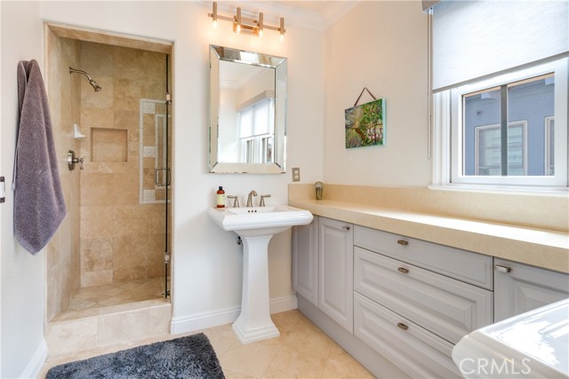 Detail Gallery Image 23 of 41 For 2534 Bungalow Pl, Corona Del Mar,  CA 92625 - 3 Beds | 2/1 Baths