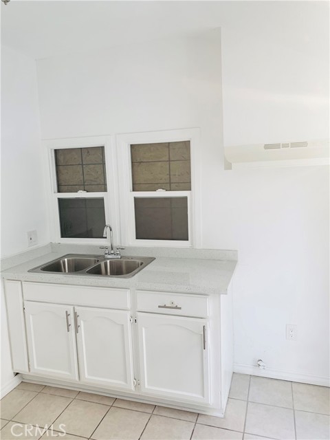 Image 14 of 30 For 961 47th Street