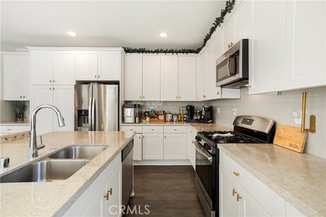 Detail Gallery Image 14 of 40 For 4846 S Monarch Pl, Ontario,  CA 91762 - 4 Beds | 3 Baths