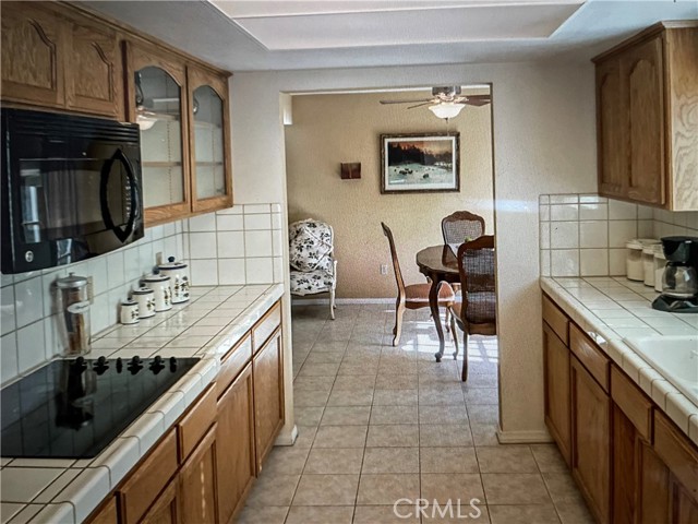 29450 Stallion Springs Drive, Tehachapi CA: https://media.crmls.org/medias/a574602f-d39d-4e07-ac7c-877db47213ef.jpg