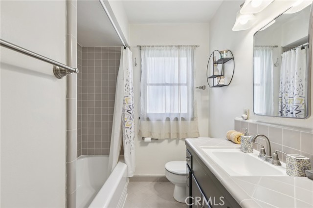 Detail Gallery Image 17 of 23 For 1124 N Louise St #B,  Glendale,  CA 91207 - 1 Beds | 1 Baths