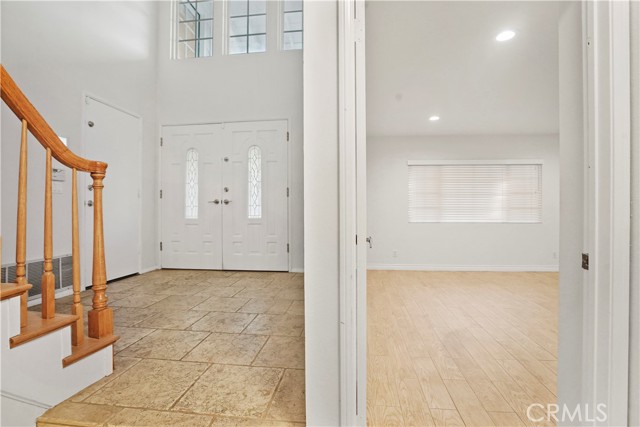 Detail Gallery Image 5 of 64 For 11738 Andasol Ave, Granada Hills,  CA 91344 - 5 Beds | 3 Baths