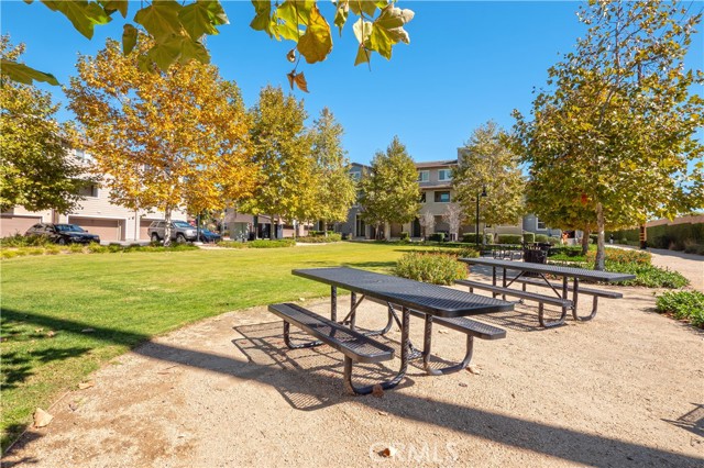 Detail Gallery Image 13 of 58 For 1150 Newberry, Claremont,  CA 91711 - 2 Beds | 3 Baths