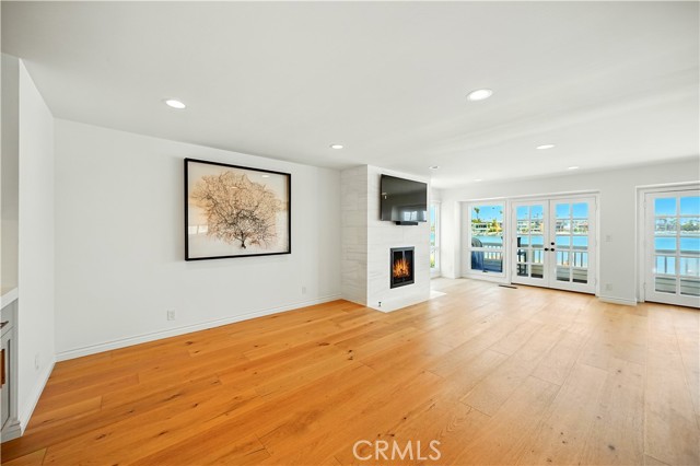 Detail Gallery Image 10 of 26 For 6310 Bayshore Walk, Long Beach,  CA 90803 - 3 Beds | 2 Baths