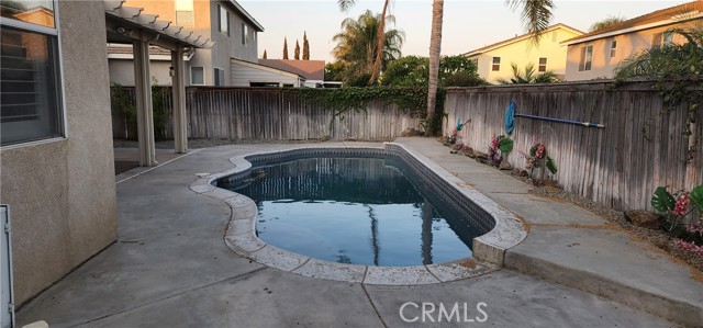 Detail Gallery Image 16 of 19 For 5604 Alexandria Ave, Corona,  CA 92880 - 4 Beds | 2/1 Baths