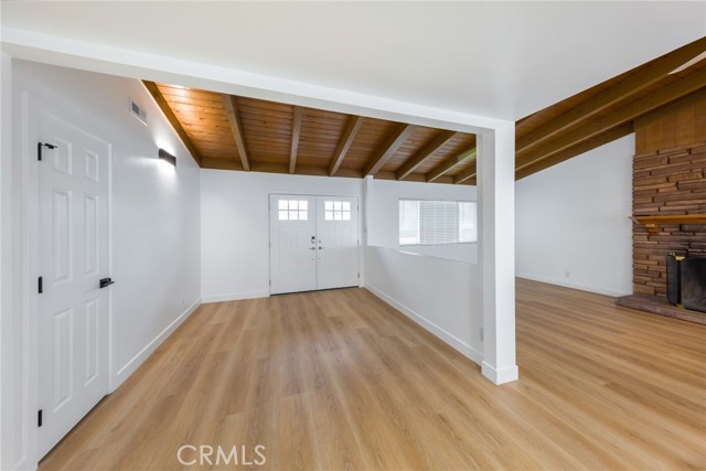 Detail Gallery Image 4 of 29 For 27220 Seco Canyon Road, Saugus,  CA 91350 - 5 Beds | 2 Baths