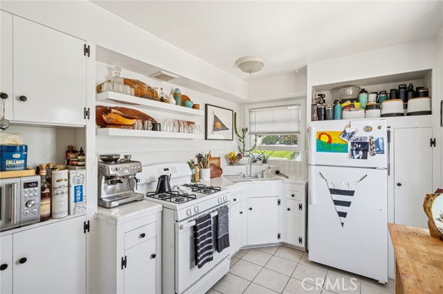Detail Gallery Image 22 of 31 For 295 Wave St, Laguna Beach,  CA 92651 - 3 Beds | 3 Baths