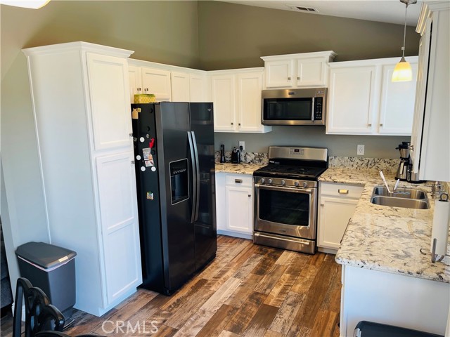 Detail Gallery Image 10 of 38 For 31926 Calle Novelda, Temecula,  CA 92592 - 3 Beds | 2 Baths