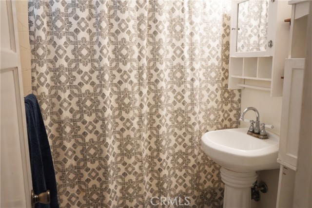 Detail Gallery Image 13 of 19 For 657 Moreno Ln, Sugarloaf,  CA 92386 - 2 Beds | 1 Baths