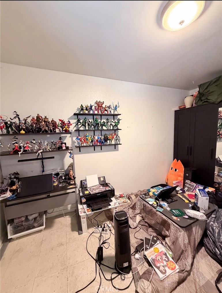 https://media.crmls.org/medias/a579d129-dbe8-4173-82b4-113fd98234c8.jpg?preset=X-Large