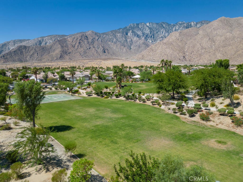 https://media.crmls.org/medias/a579d1ca-5d19-4456-abfb-5696f9a33ff1.jpg?preset=X-Large