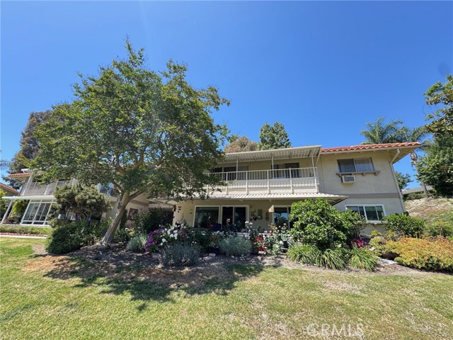 579 Avenida Majorca, Laguna Woods CA: https://media.crmls.org/medias/a57a668e-f4f4-4cdc-9cb7-23ddb3d4930b.jpg