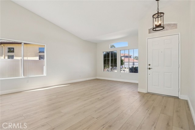 Detail Gallery Image 4 of 32 For 33097 Corte Ganso, Temecula,  CA 92592 - 3 Beds | 2 Baths