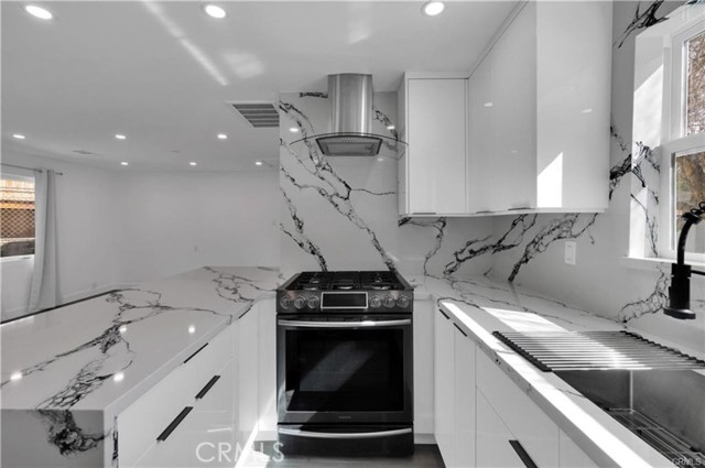 Detail Gallery Image 10 of 22 For 4640 Lowell Ave, La Crescenta,  CA 91214 - 1 Beds | 1 Baths