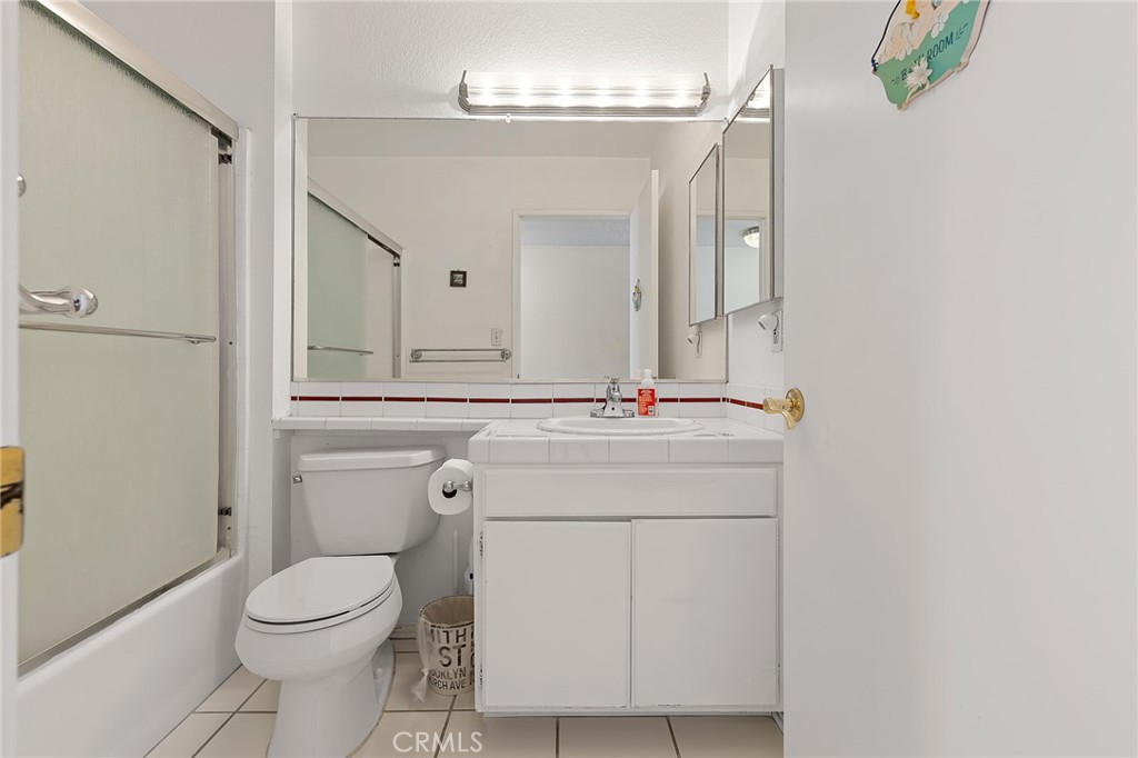 https://media.crmls.org/medias/a57cc905-ba8d-443e-bed5-425d03aec047.jpg?preset=X-Large