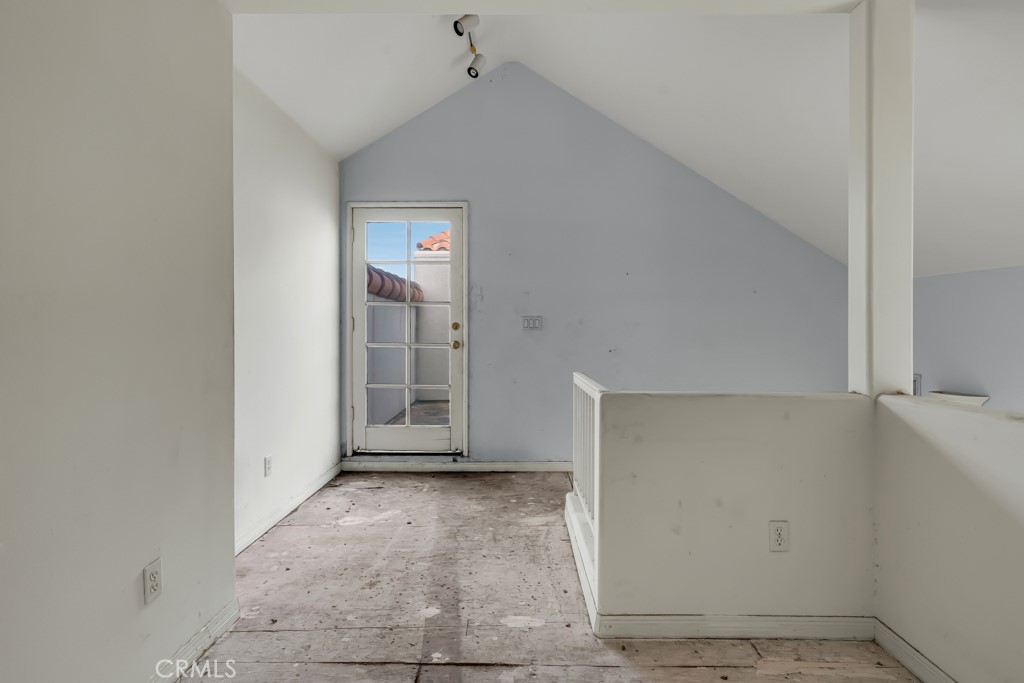 https://media.crmls.org/medias/a57ce38f-7178-412d-aaf8-77f930fcd23d.jpg?preset=X-Large