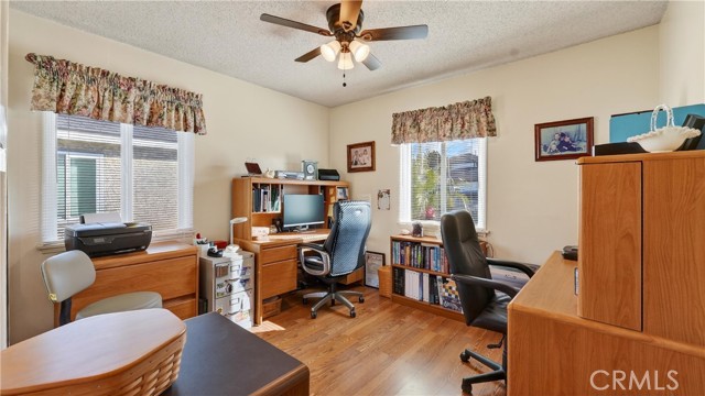 Detail Gallery Image 19 of 34 For 1107 W 210th St, Torrance,  CA 90502 - 4 Beds | 2 Baths