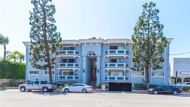 2411 Prospect Avenue, Hermosa Beach, California 90254, 2 Bedrooms Bedrooms, ,1 BathroomBathrooms,Residential,Sold,Prospect,SB17206001