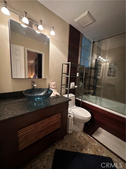 Detail Gallery Image 35 of 37 For 2217 Vanderbilt Ln #8,  Redondo Beach,  CA 90278 - 2 Beds | 1/1 Baths