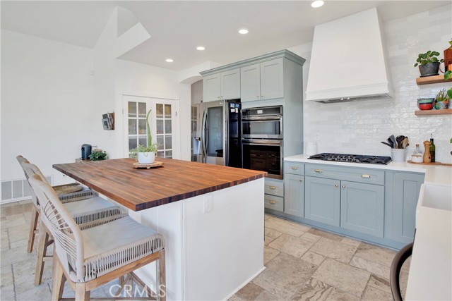 12450 Indian River Drive, Apple Valley CA: https://media.crmls.org/medias/a57daa14-eaa4-4ab3-9526-48f83716d88c.jpg