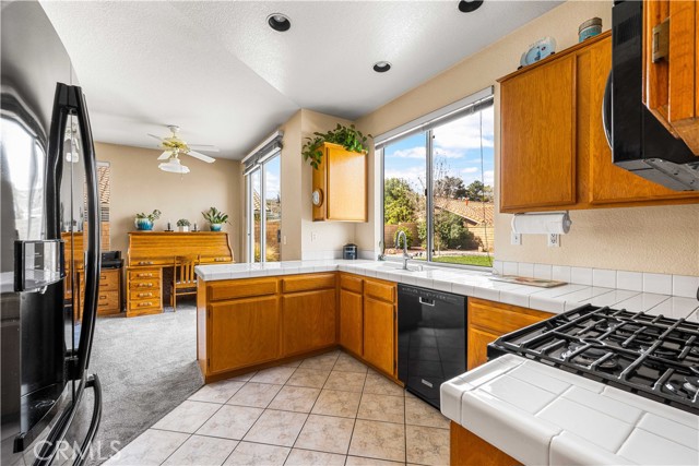 Detail Gallery Image 25 of 50 For 3163 Seville Ave, Palmdale,  CA 93551 - 3 Beds | 2/1 Baths