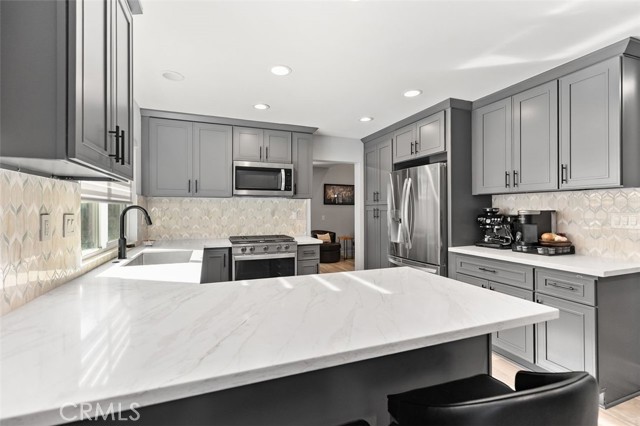 Detail Gallery Image 5 of 32 For 9 Flaxwood, Irvine,  CA 92614 - 3 Beds | 2/1 Baths