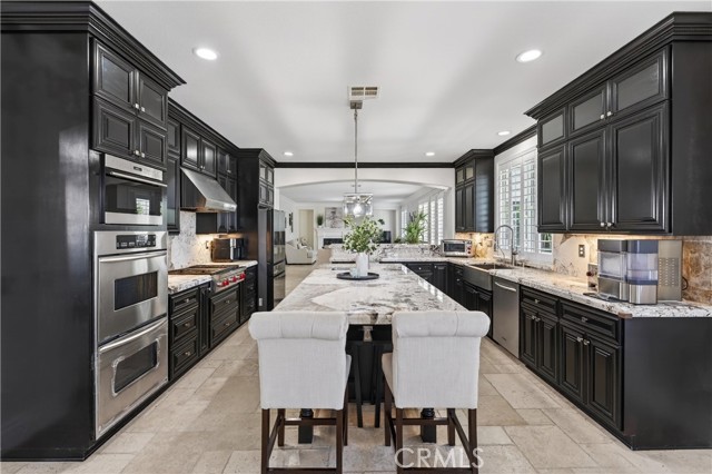 Detail Gallery Image 18 of 44 For 2634 Old Windmill Ct, Riverside,  CA 92503 - 5 Beds | 4/1 Baths