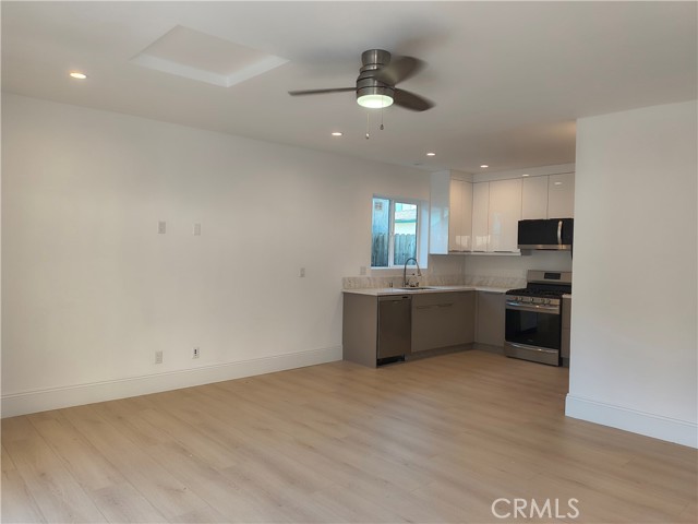 Detail Gallery Image 11 of 32 For 4151 W 172nd, Torrance,  CA 90504 - 2 Beds | 1 Baths