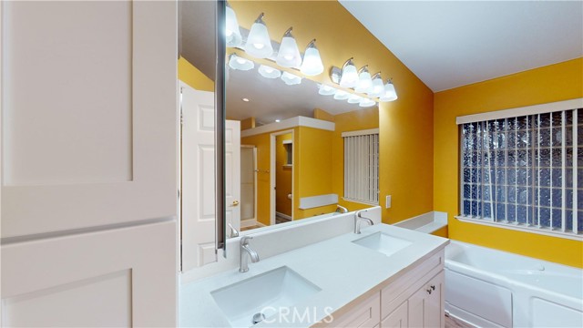 Detail Gallery Image 19 of 54 For 128 Sumac Ln, Fountain Valley,  CA 92708 - 3 Beds | 2 Baths