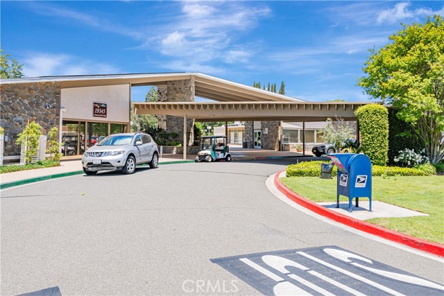 Detail Gallery Image 28 of 48 For 19223 Avenue of the Oaks #D,  Newhall,  CA 91321 - 2 Beds | 1 Baths