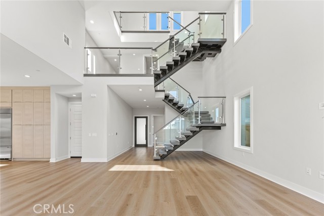 Detail Gallery Image 15 of 56 For 209 Stage, Irvine,  CA 92618 - 5 Beds | 5 Baths