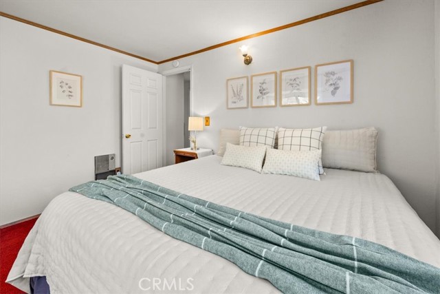 755 Holmes Lane, Sugarloaf CA: https://media.crmls.org/medias/a5816d6f-5293-421c-8df0-bd28b97d5f87.jpg
