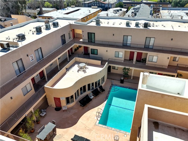 Detail Gallery Image 41 of 50 For 21040 Parthenia #25,  Canoga Park,  CA 91304 - 2 Beds | 2/1 Baths