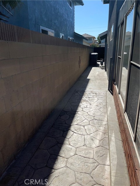 Detail Gallery Image 13 of 19 For 19426 Belshaw, Carson,  CA 90746 - 4 Beds | 2 Baths