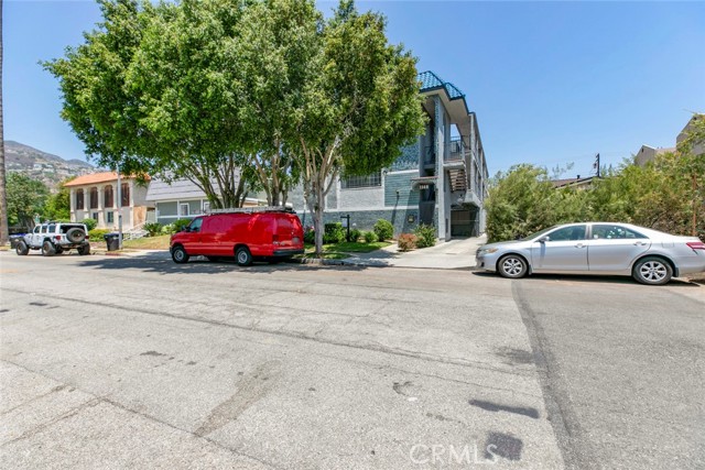 Detail Gallery Image 6 of 31 For 1148 San Rafael Ave #6,  Glendale,  CA 91202 - 1 Beds | 1 Baths
