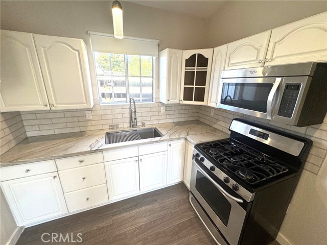 7892 8th Street, Buena Park CA: https://media.crmls.org/medias/a5840f88-f92e-40ba-b4f8-e628da5eac02.jpg