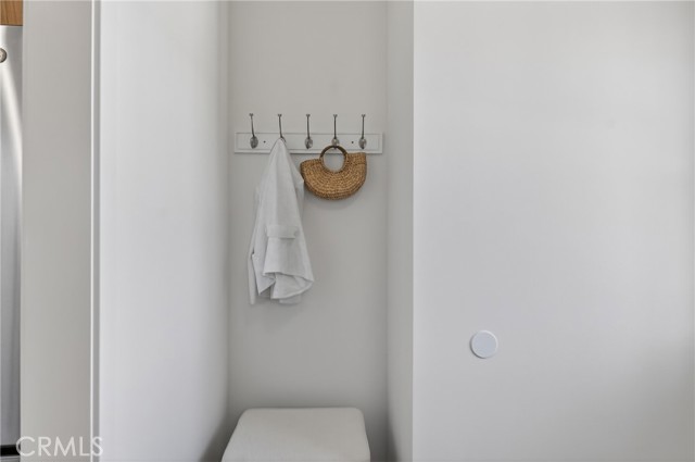 Detail Gallery Image 19 of 55 For 6133 W 83rd, Los Angeles,  CA 90045 - 3 Beds | 2 Baths