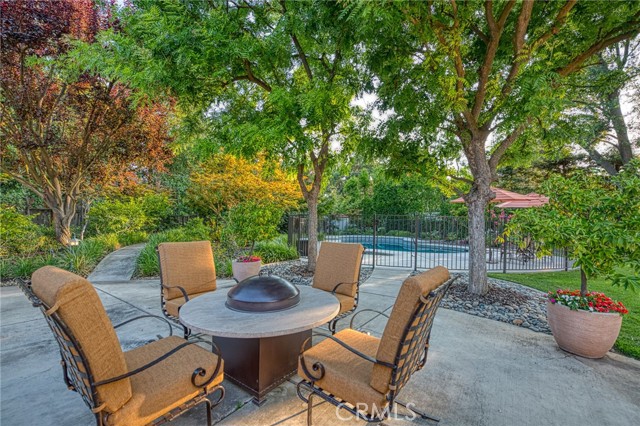 6695 N Van Ness Boulevard, Fresno CA: https://media.crmls.org/medias/a5849b8f-0ce0-4eb9-ac68-31f7cee5927f.jpg