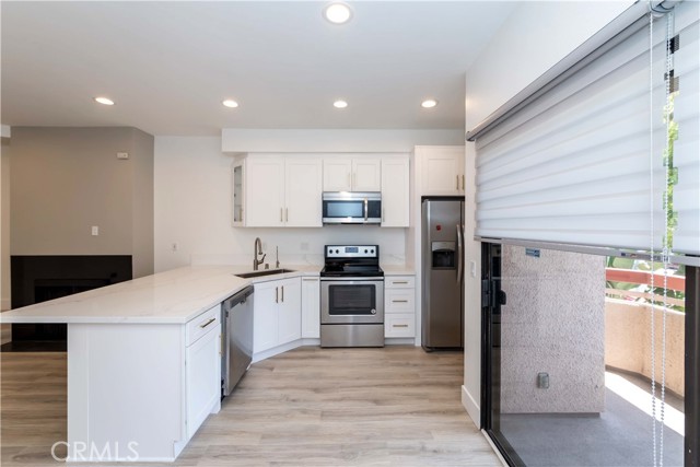 Detail Gallery Image 2 of 25 For 941 W Carson St #226,  Torrance,  CA 90502 - 1 Beds | 1 Baths