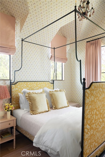 Image 21 of 31 For 2571 Vista