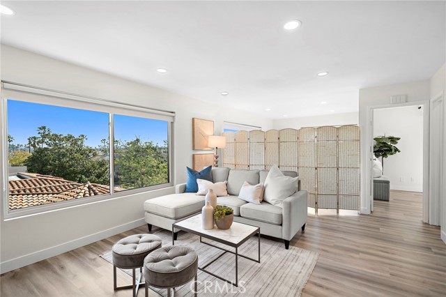 Detail Gallery Image 16 of 35 For 5959 E Naples Plz #306,  Long Beach,  CA 90803 - 2 Beds | 1 Baths