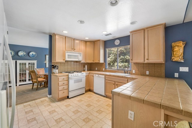 Detail Gallery Image 11 of 44 For 40858 Ferndale Dr, Three Rivers,  CA 93271 - 2 Beds | 2 Baths