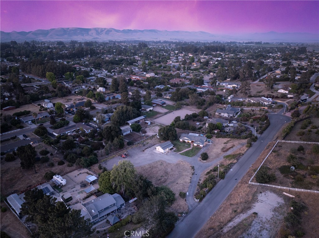 https://media.crmls.org/medias/a5890e44-1286-4a62-ae3b-80647a27079f.jpg?preset=X-Large